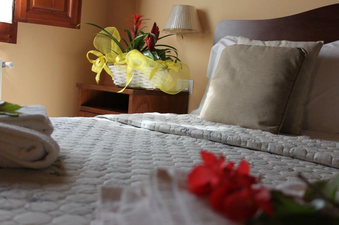 Casale Dei Cento Acri Bed & Breakfast Firenze Bagian luar foto